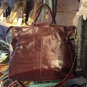 HOBO Sheila in deep plumb